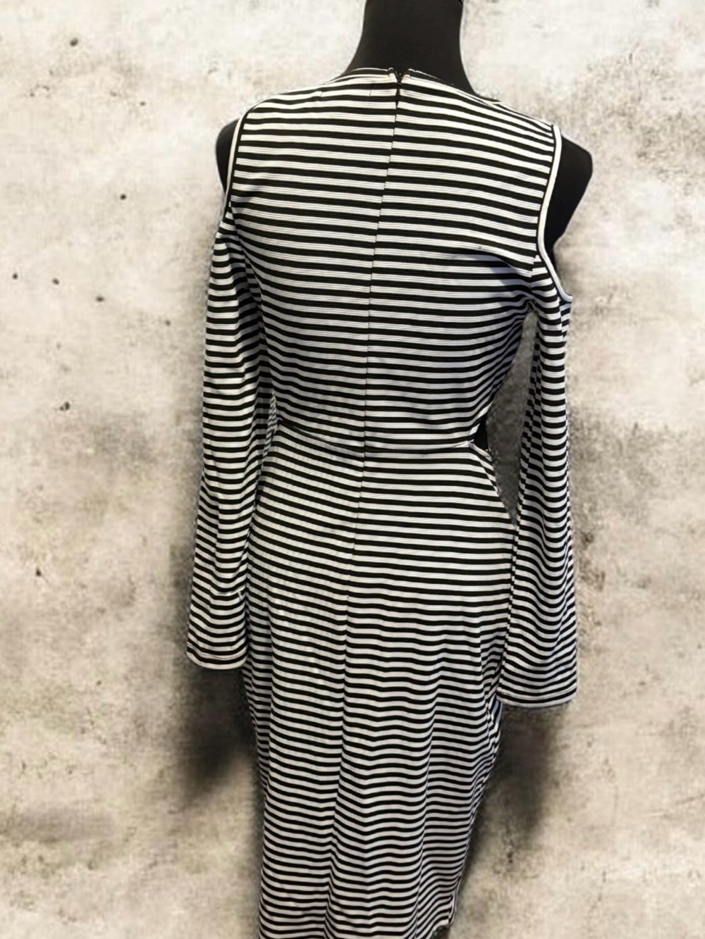 Black and White Striped Cold-Shoulder Bodycon Dress - Picture 2 of 7
